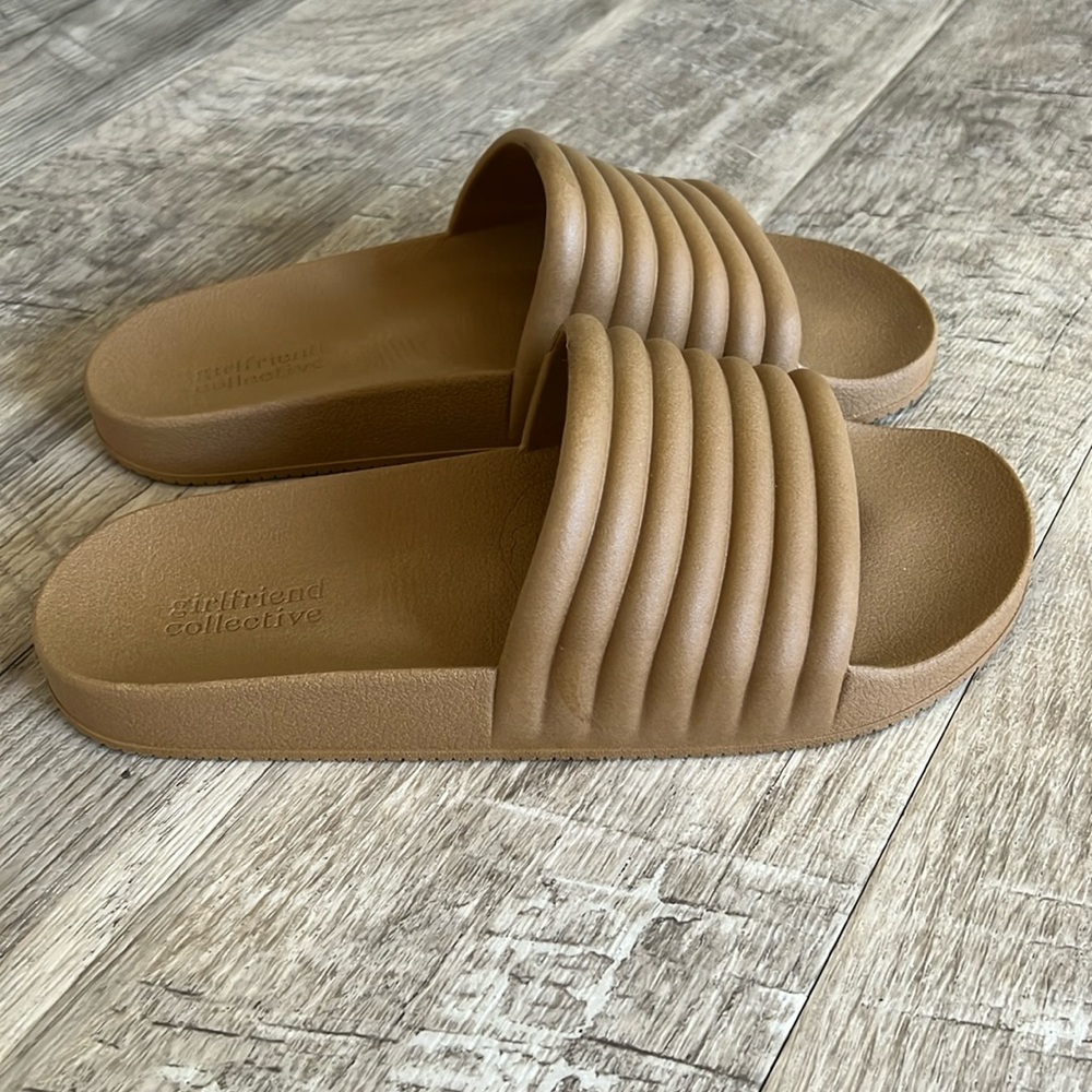 girlfriend collective Saddle ReSlide.